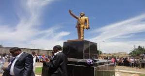 Meles-Zenawi-Memorial-Statue-in-Jijiga-Ethiopia-01